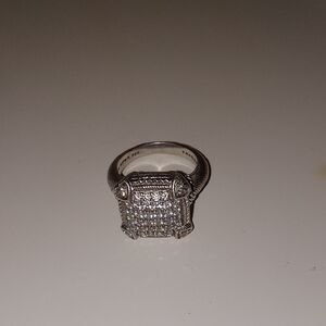 Elegant Silver Ring with Clear Stones